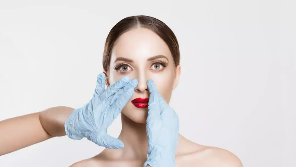 Get a New Look with Aesthetic Nose Surgery!